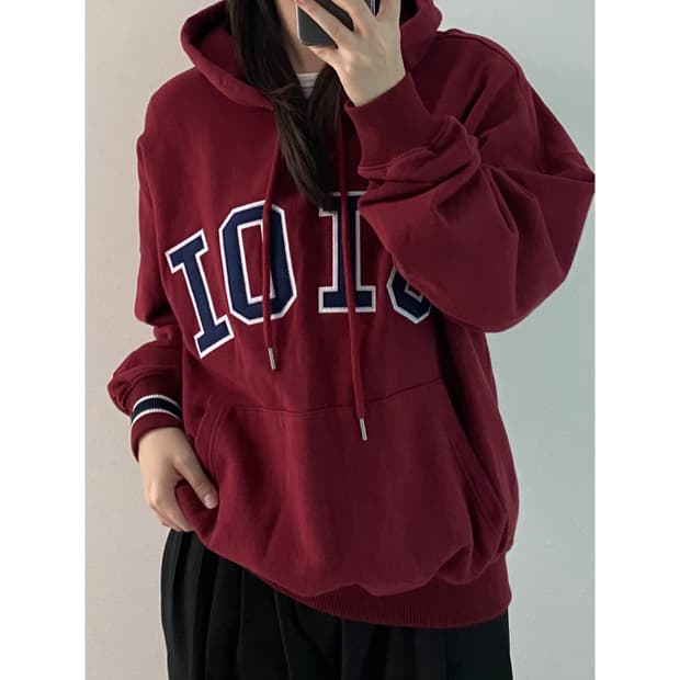 오아이오아이 후드티