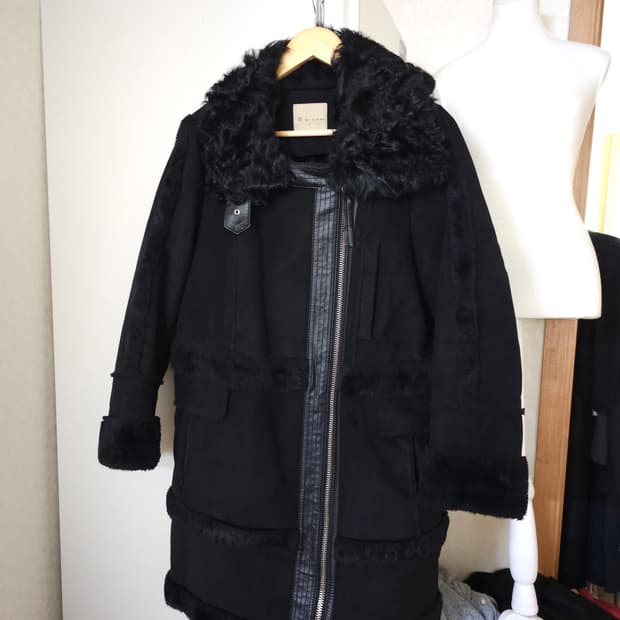 it MICHAA 잇미샤 블랙 양털 무스탕 코트