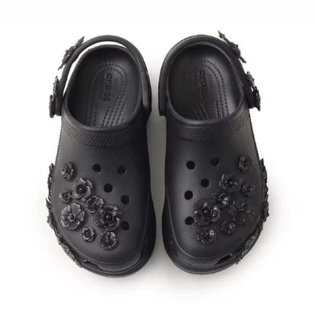 크록스 베 트랜스루센트 플로럴 클로그 블랙 213120-001