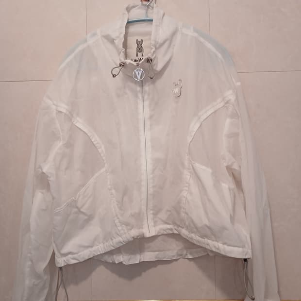 라이프워크 정품 여성 크롭스타일 바람막이 free 사이즈