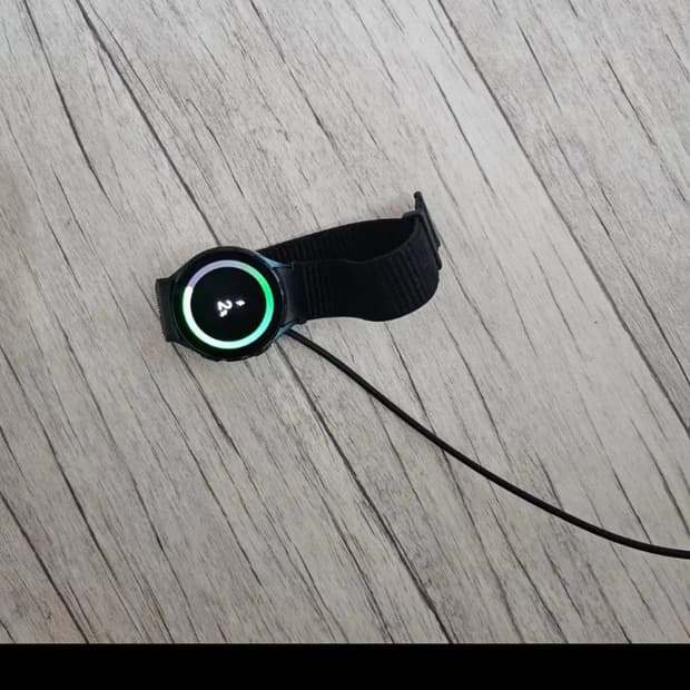 갤럭시 워치 4 40 mm+ 충전 케이블