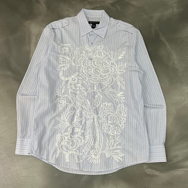  INC 자수 스트라이프 셔츠 y15606