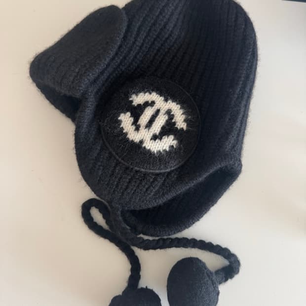 샤넬 귀돌이 모자 