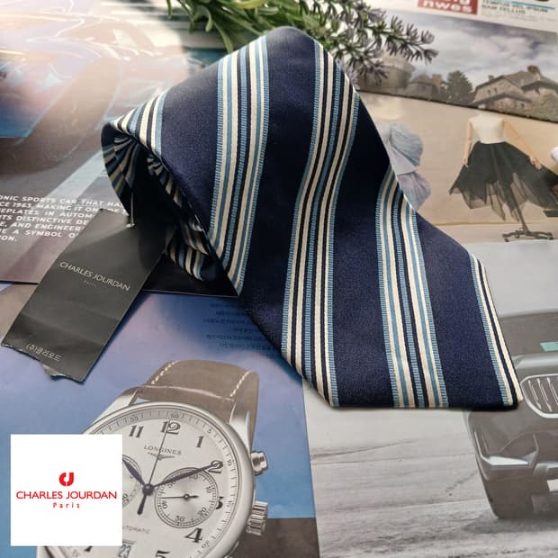 샤를주르당 실크 네이비 스트라이프 넥타이 9.7cm 새제품 A18706
