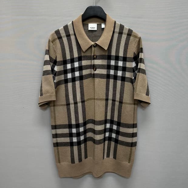 버버리 체크 니트 카라 반팔티 (95 100)