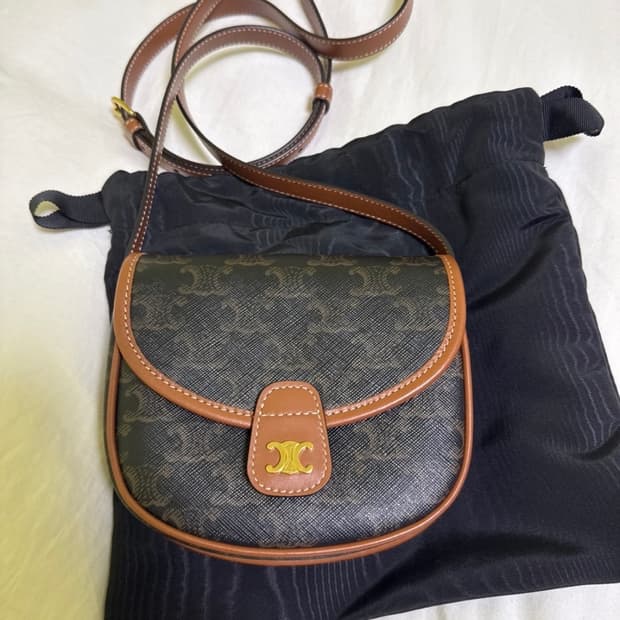 셀린느 미니베사체