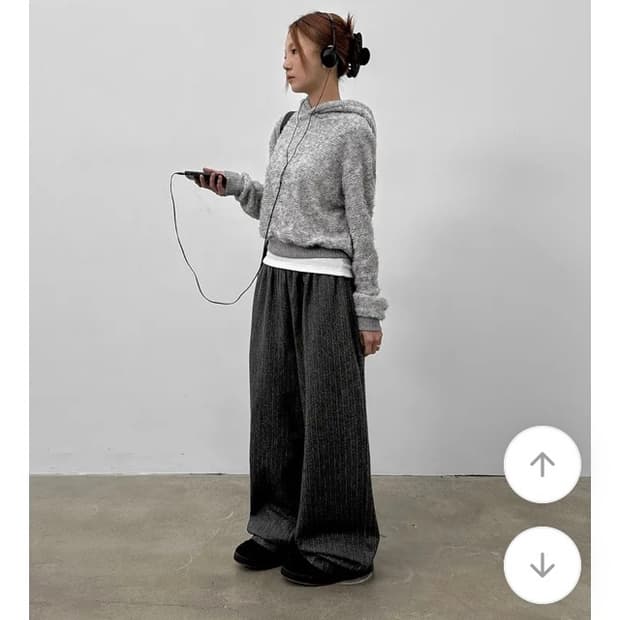 블랙업 스트라이프 팬츠 차콜