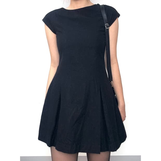 빈티지 블랙 슬리브리스 원피스