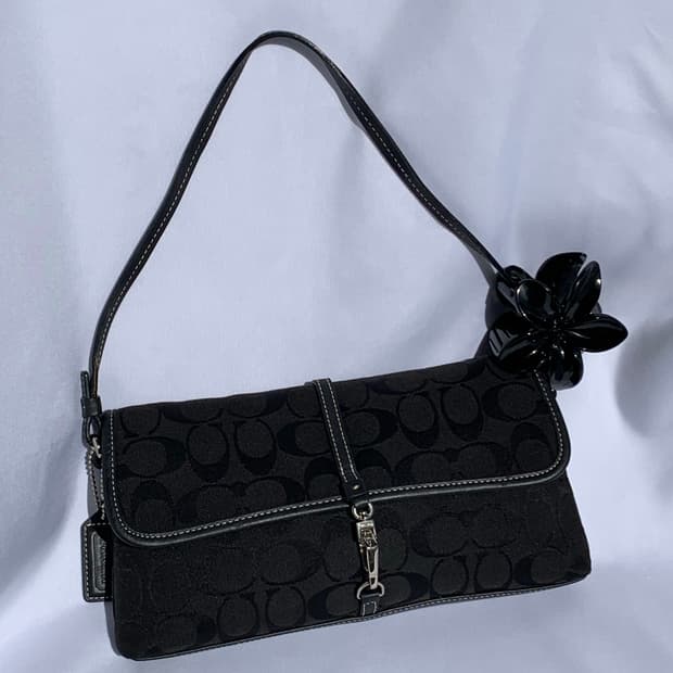 희귀 🖤 Coach 코치 블랙 바게트백