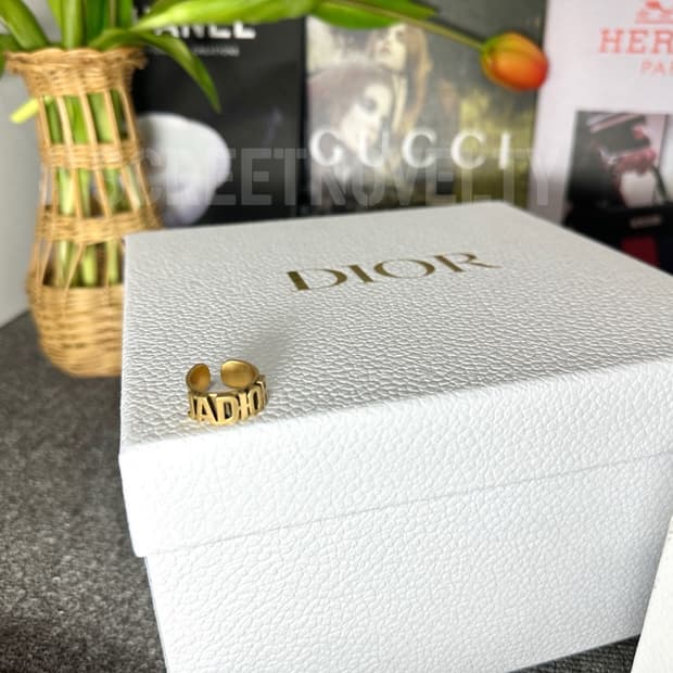 쟈디올 골드 빈티지 레터링 반지