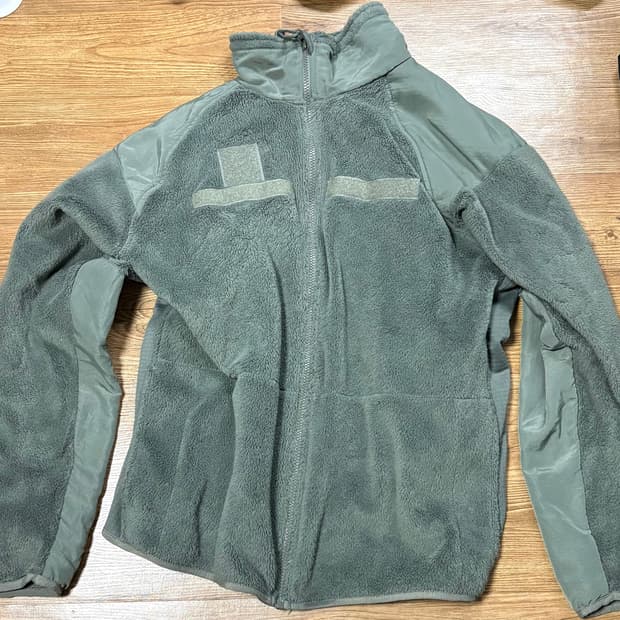 Gen 3 플리스 (L) 판매합니다.