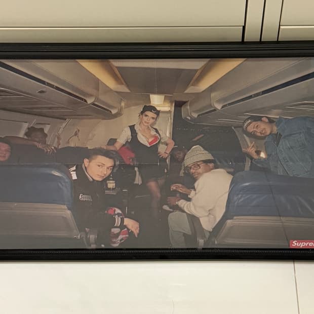 슈프림 포스터 액자