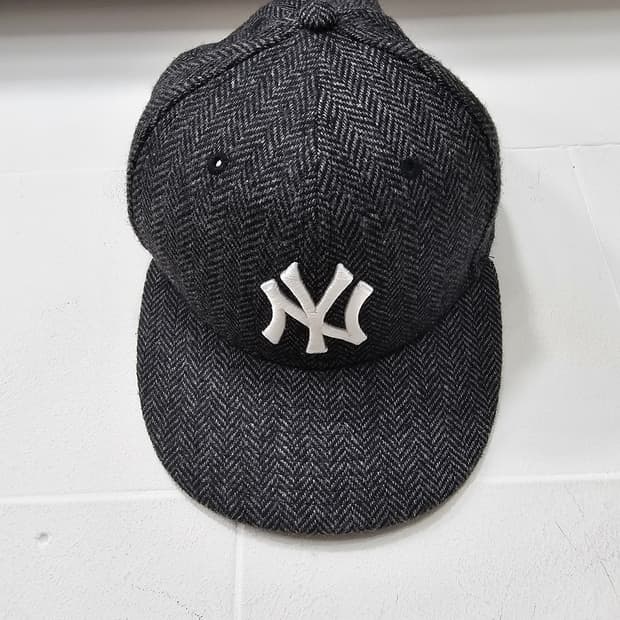 뉴에라 NY 헤링본 스냅백