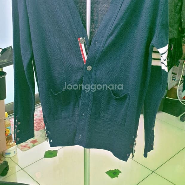 톰브라운 네이비 가디건.   2