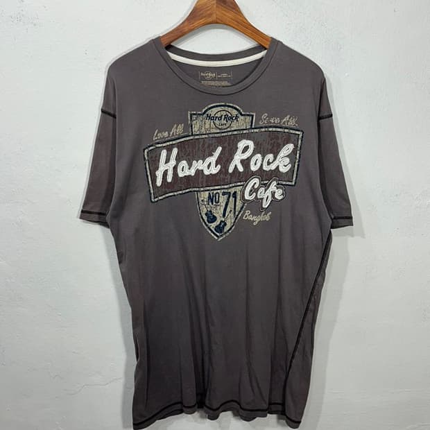 hard rock cafe graphic tee