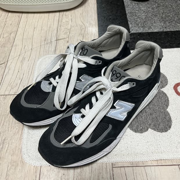 뉴발란스 990v2 블랙 275