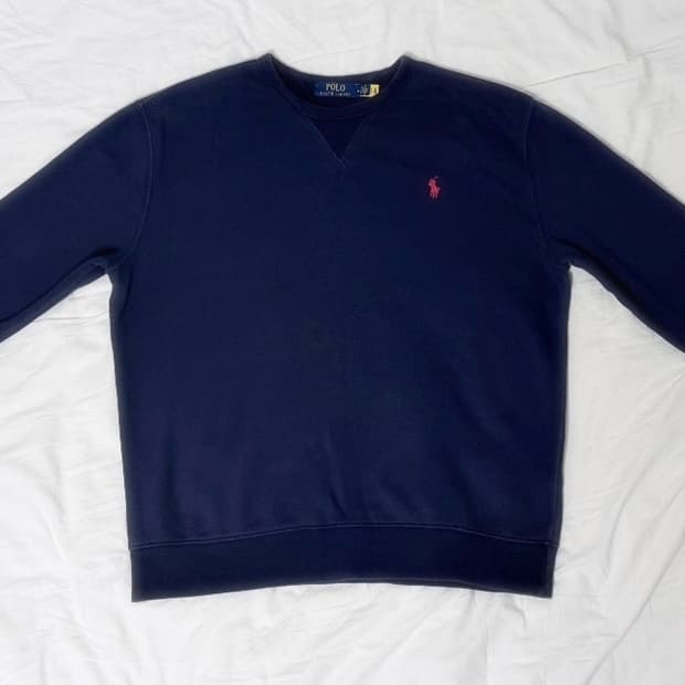 폴로 네이비 맨투맨