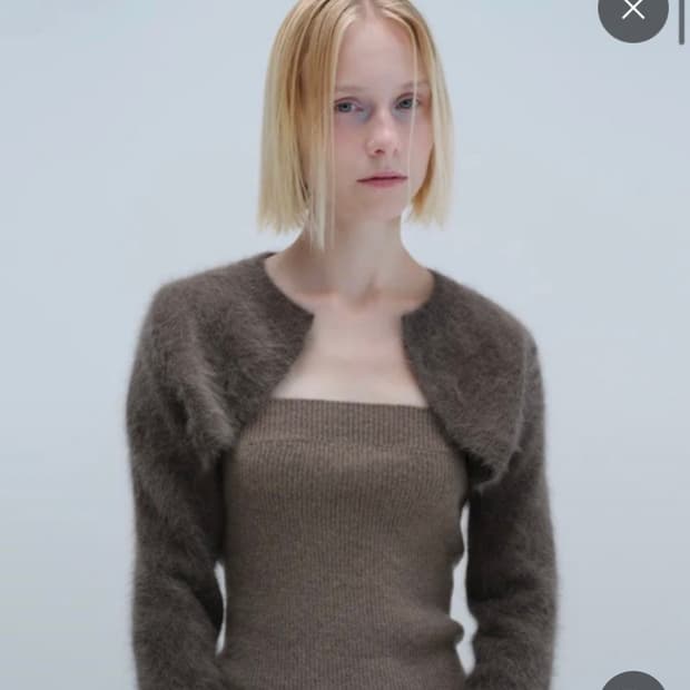 다이애그널 볼레로 니트