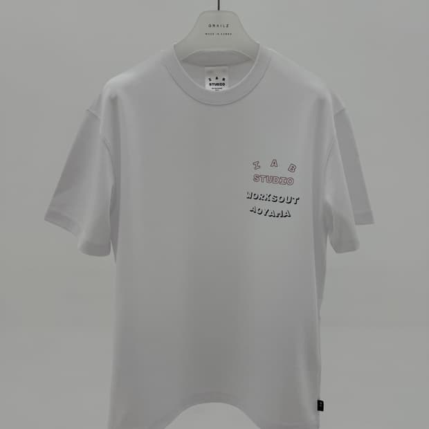 아이앱 X 웍스아웃 아오야마 한정 반팔티 화이트