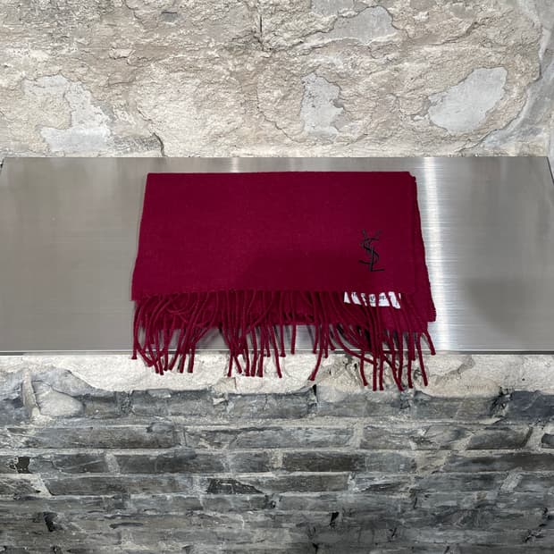 이브 생로랑 뿌르 옴므 레드 와인 로고 울 머플러