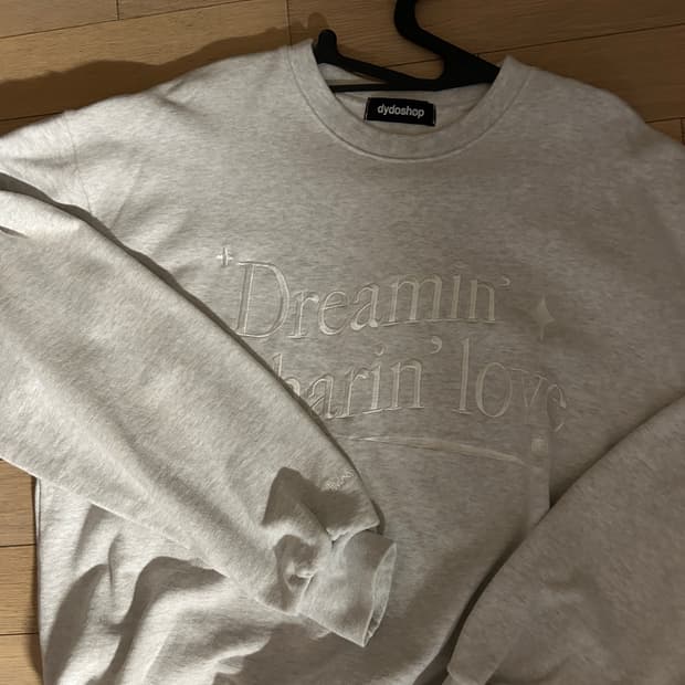 다도샵 화이트그레이 레터링 맨투맨