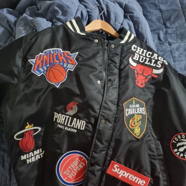 슈프림 x 나이키 NBA 웜업 자켓 팝니다