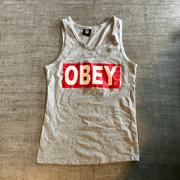 Obey 오베이 올드스쿨스트릿 중앙로고 슬리브리스나시탑 그레이