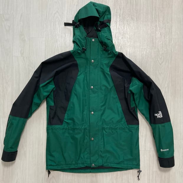 노스페이스 1994gtx 고어텍스 마운틴자켓 나이트그린 M사이즈(아시아L
