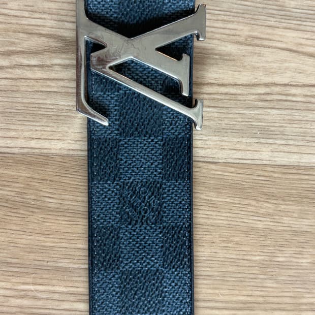 루이비통 다미에 LV 이니셜 벨트 블랙
