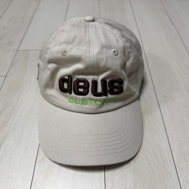 데우스 볼캡 연베이지 (deus)
