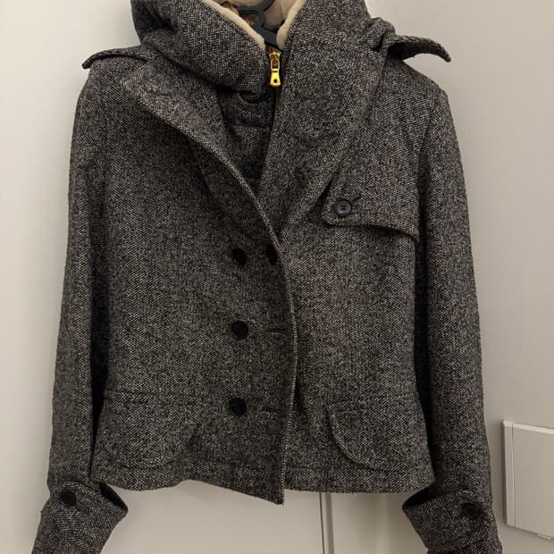 돌체앤가바나 하프 코트