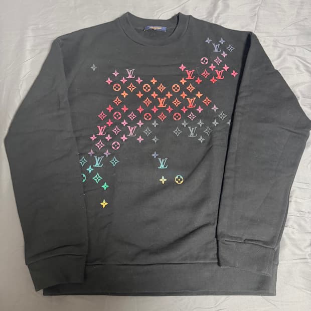 [새상품급.정품] 루이비통 엠브로이더드 그라디언트 자수 모노그램 맨투맨 