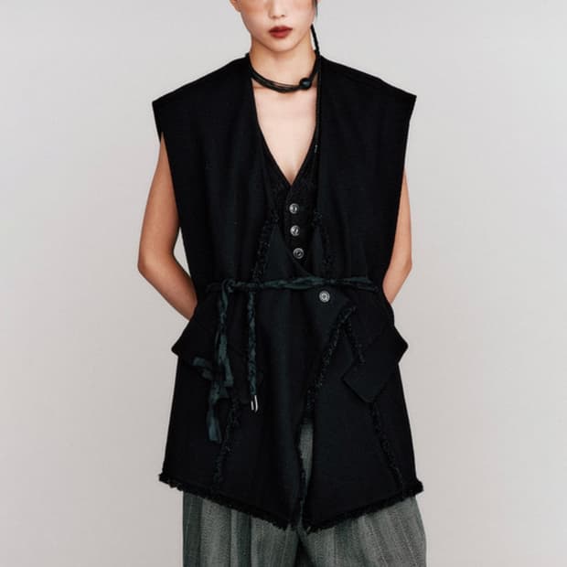 더일마 25FW Genie Tweed Oversized Vest