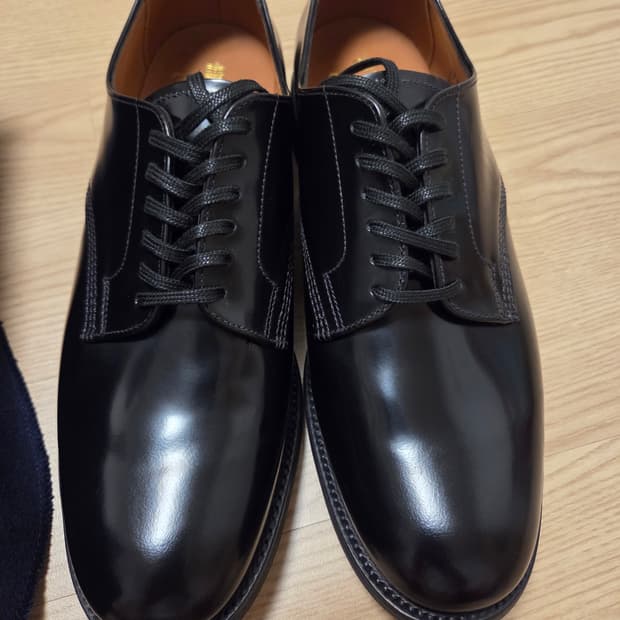 샌더스 오피서 더비 275 (UK 8.5)