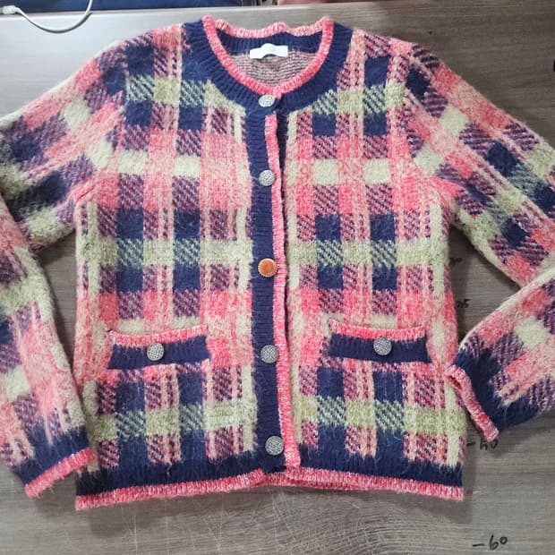 JJ  지고트  체크 패턴 두툼 니트 가디건  FREE