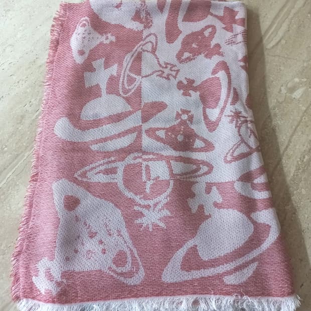 비비안웨스트우드 Orb 패턴 스톨 스카프 숄 머플러