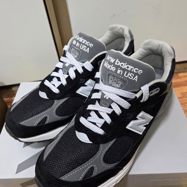 뉴발란스 993 블랙 260