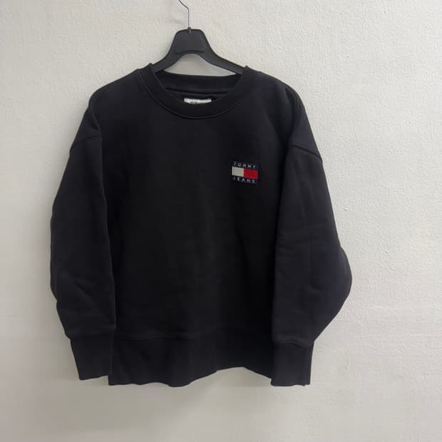 타미진스 스몰 로고 블랙 맨투맨 (2XS)