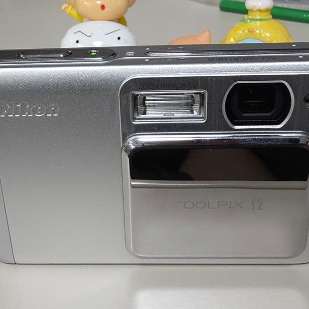 니콘 쿨픽스 S2 빈티지 디지털카메라