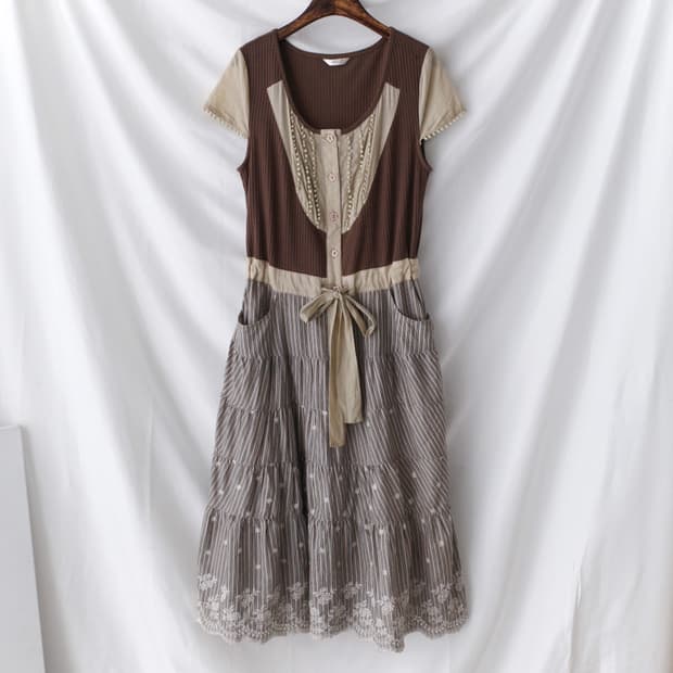 flower stirpe half one-piece