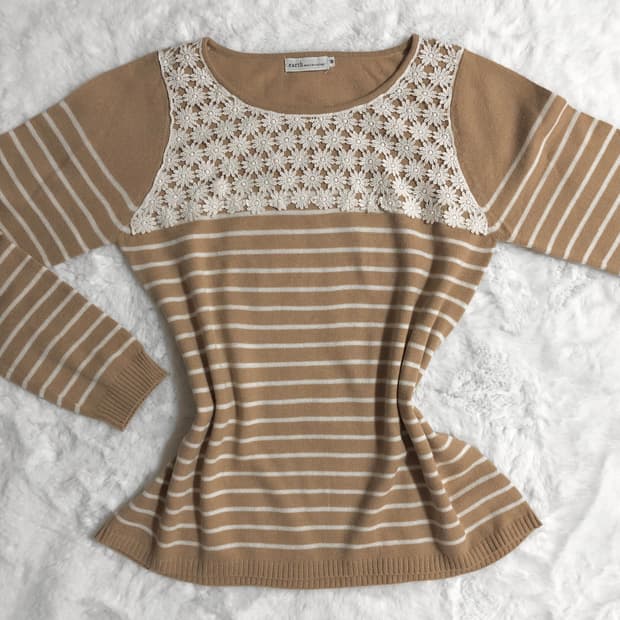 어스뮤직 레이스 스트라이프 니트 라떼갸루 갸루 핀터 모리걸