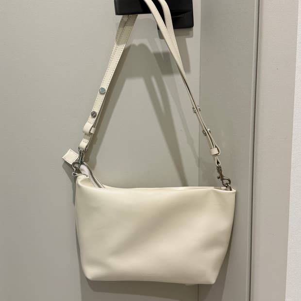 아포아 숄더백 APOA Lune Snap Bag 크림 