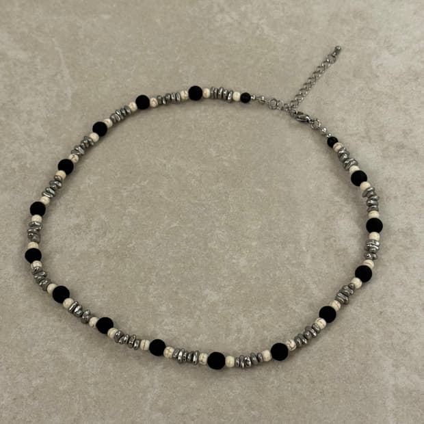 화산석 헤마타이트 레이어드 목걸이