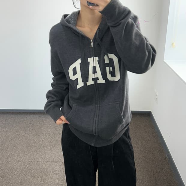 Gap 갭 아이보리 로고 차콜 후드집업