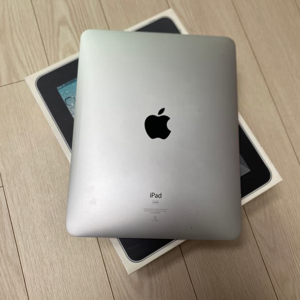 아이패드 첫번째 모델 64GB (정품, 정상작동, 희귀 소장 아이템)