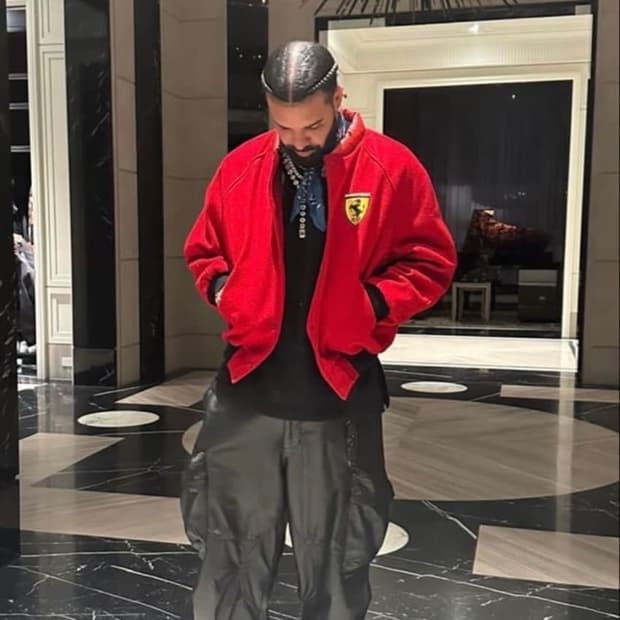 페라리 플리스 반집업 레드