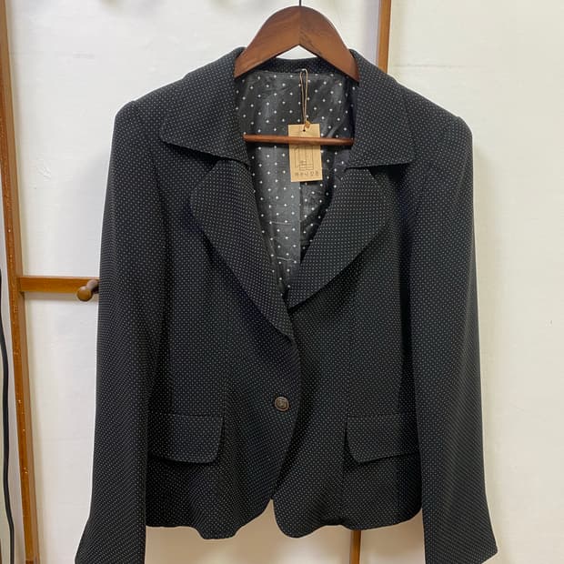 잔패턴 숄더 패드 자켓