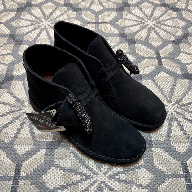 (250) 클락스 데저트 부츠 고어텍스 블랙 스웨이드