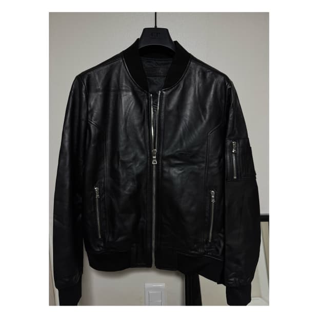 느와르라르메스 램레더 봄버