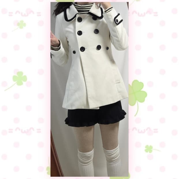 화이트 갸루 코트